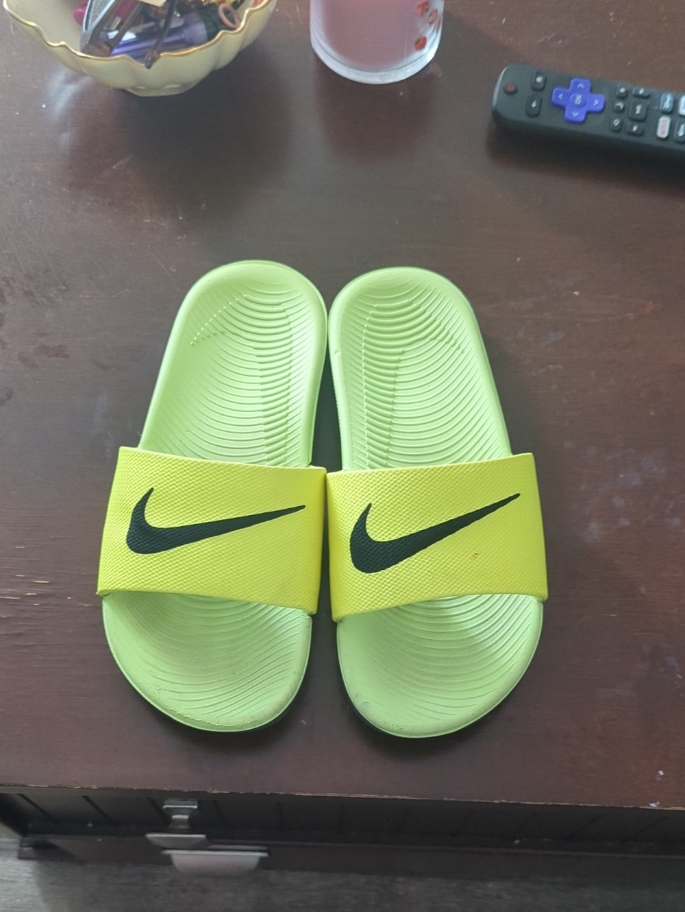 Nike Kids 4Y Neon Green Slides